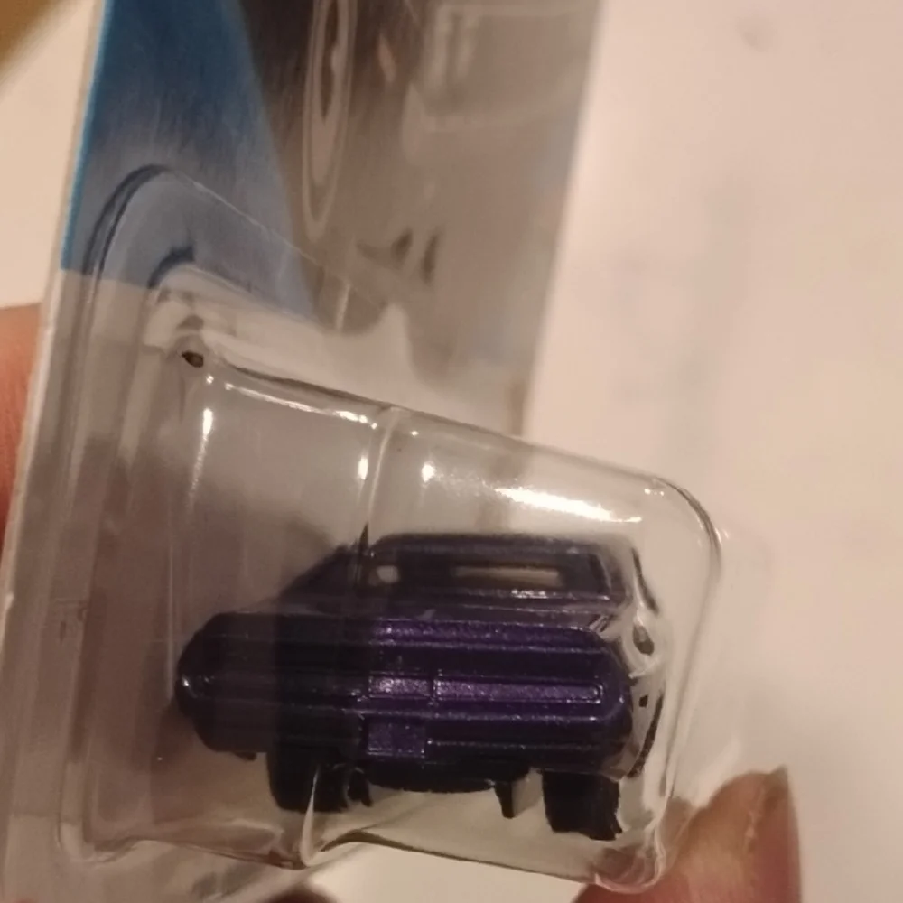 Mattel Hot Wheels Purple Dodge Hemi Challenger